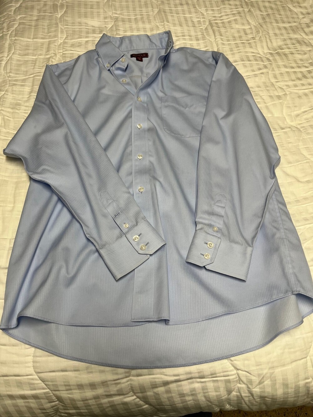 Red House Men's long sleeve no iron dress shirt size large light blue stripe